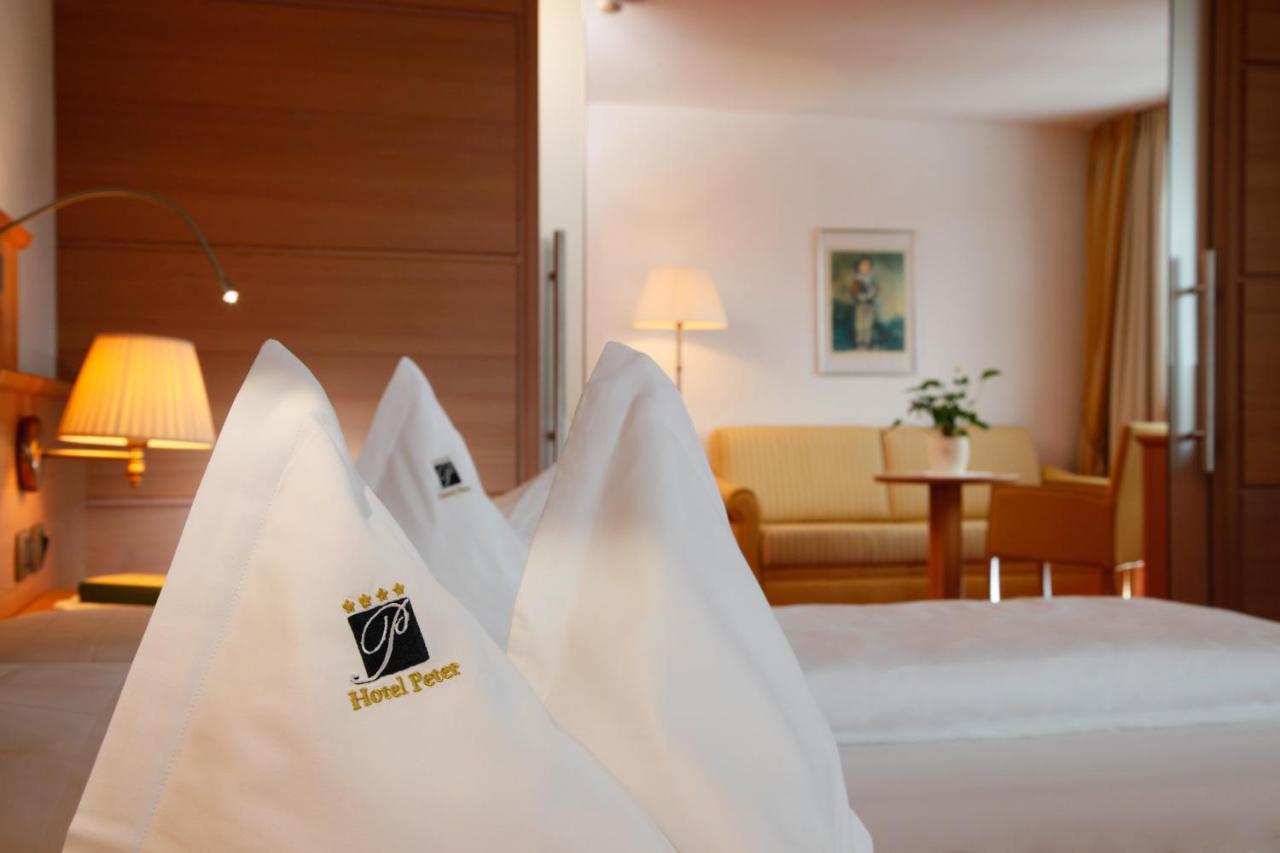 Hotel Peter Petersberg Buitenkant foto