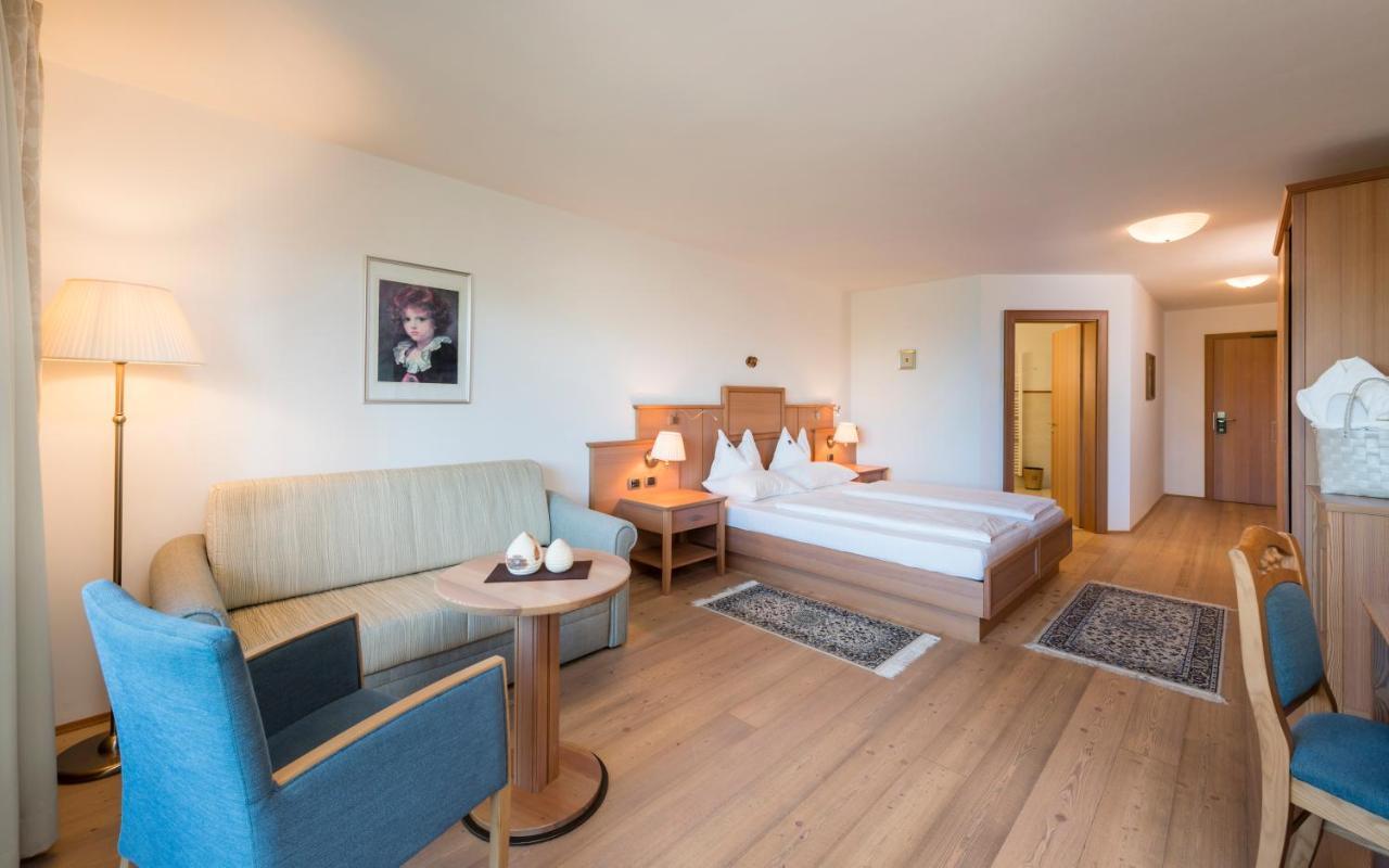 Hotel Peter Petersberg Buitenkant foto