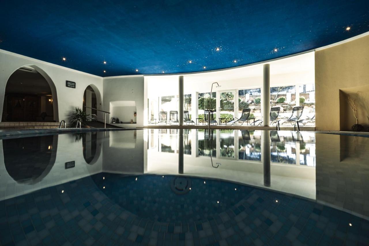 Hotel Peter Petersberg Buitenkant foto