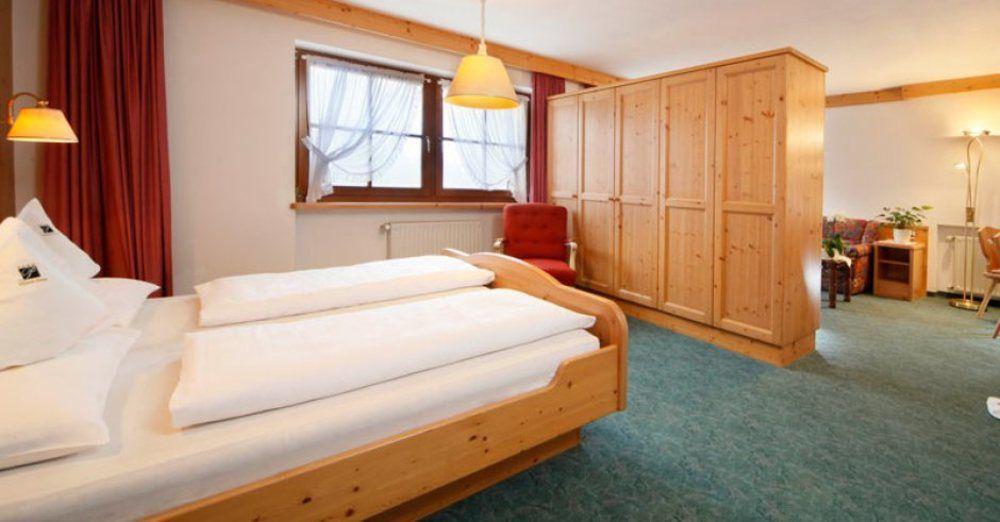 Hotel Peter Petersberg Buitenkant foto