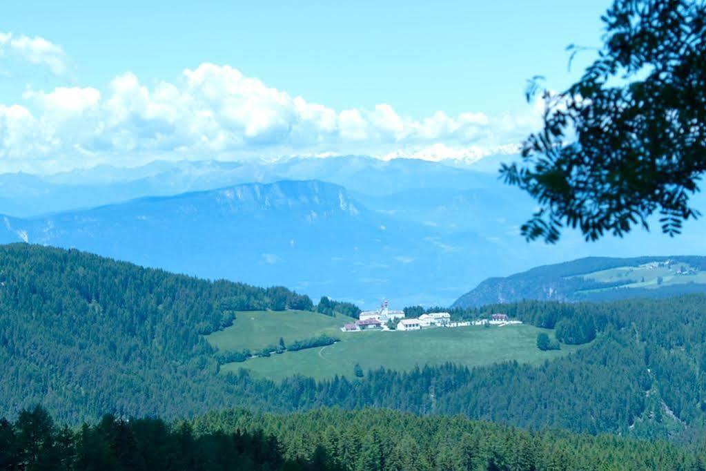 Hotel Peter Petersberg Buitenkant foto