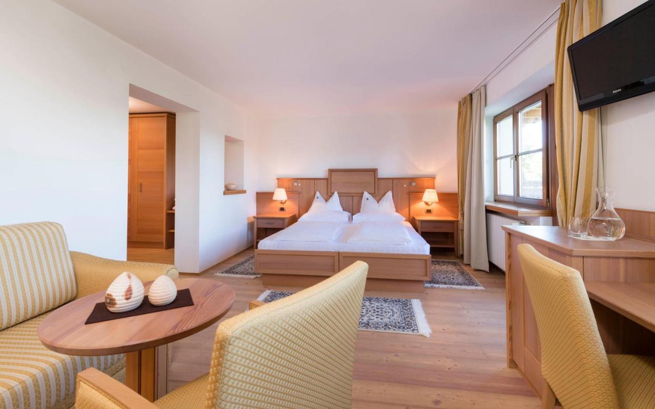 Hotel Peter Petersberg Buitenkant foto